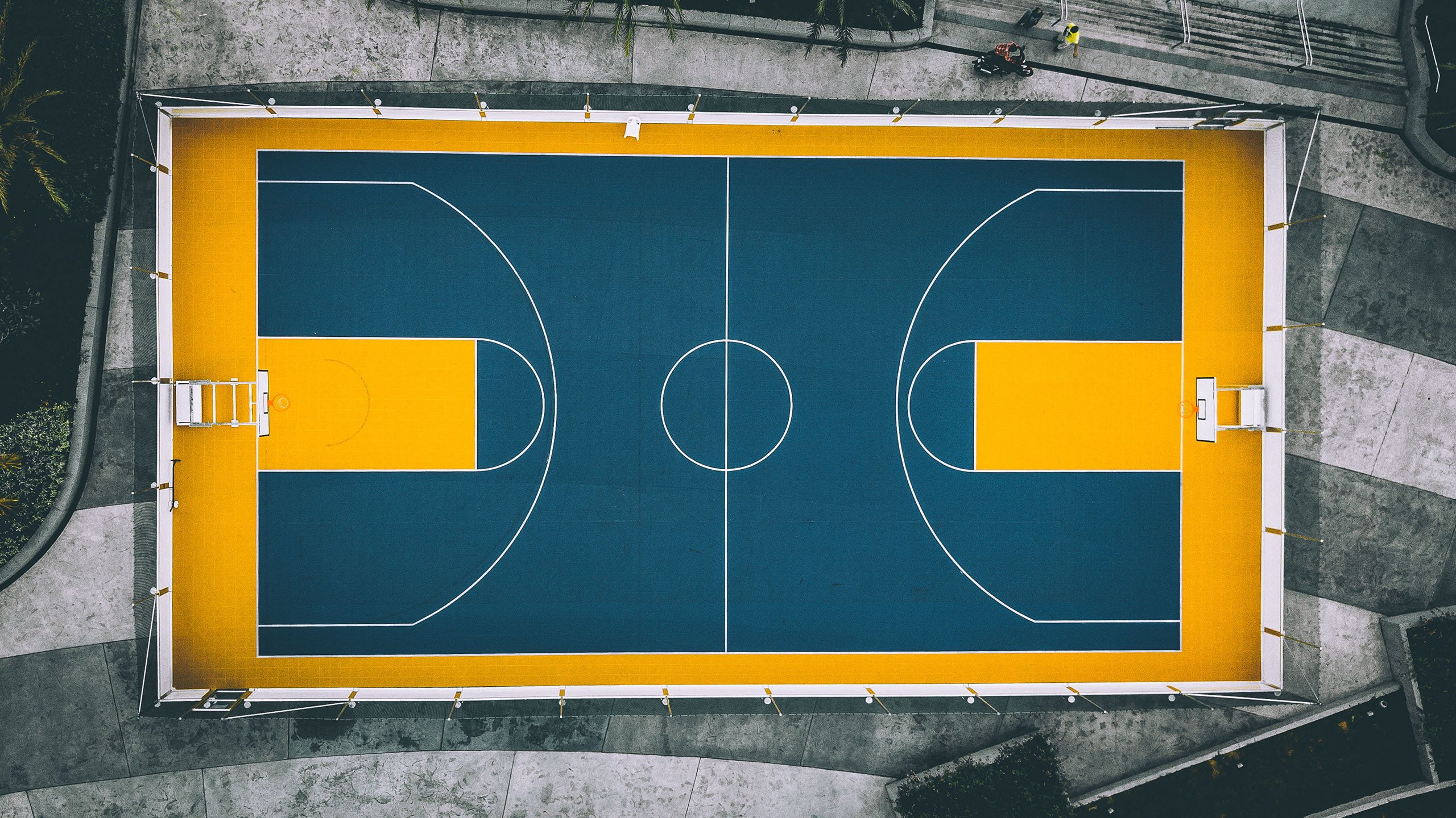 开云体育官网-莱比锡风暴再袭，利物浦防线崩塌—帽子戏法背后的战术迷思，莱比锡风暴再袭，利物浦防线崩塌—帽子戏法背后的战术迷思